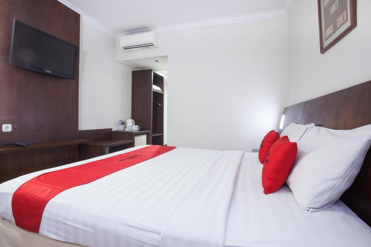 Hotel Reddoorz Plus @ Surabaya City Center Zewnętrze zdjęcie